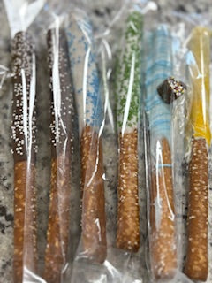 Dipped pretzel rods